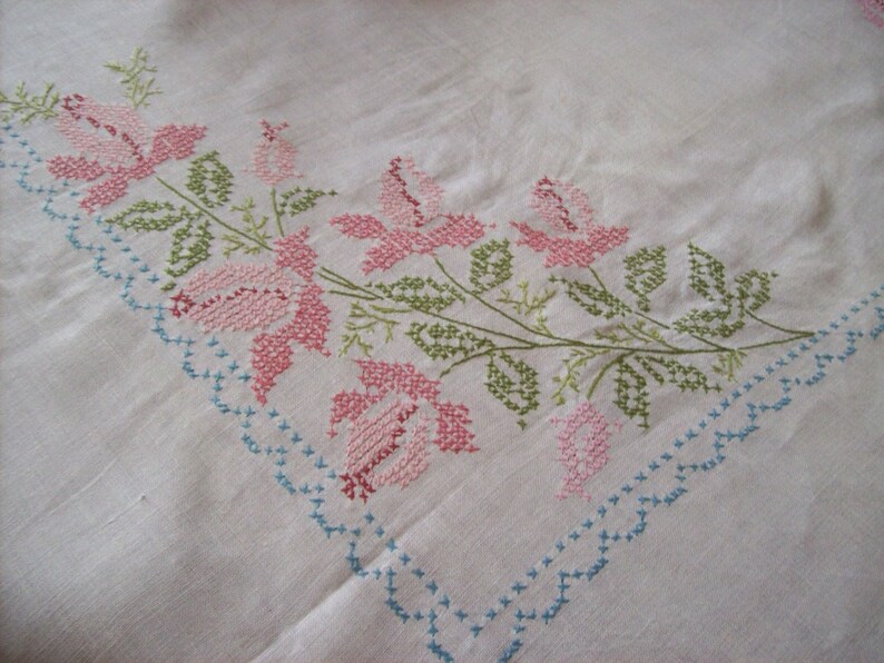 Vintage Embroidered Linen Tablecloth Cottage Chic Shabby Etsy