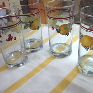 4 vasos para té helado o agua Corelle Fruit, modelo Abundance, 355 ml (12 oz), Old Orchard, fabricados por Crisa, 15 cm (6 pulgadas) de alto, sin daños, con bases lastradas.