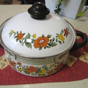 Fissler, Asta Enamel Ware, Sauce Pan, Soup, Enamelware,  2 1/2 Qt Stock Pot, Orange & Gold Floral, Farmhouse Kitchen, 1980s, Retro Kitchen