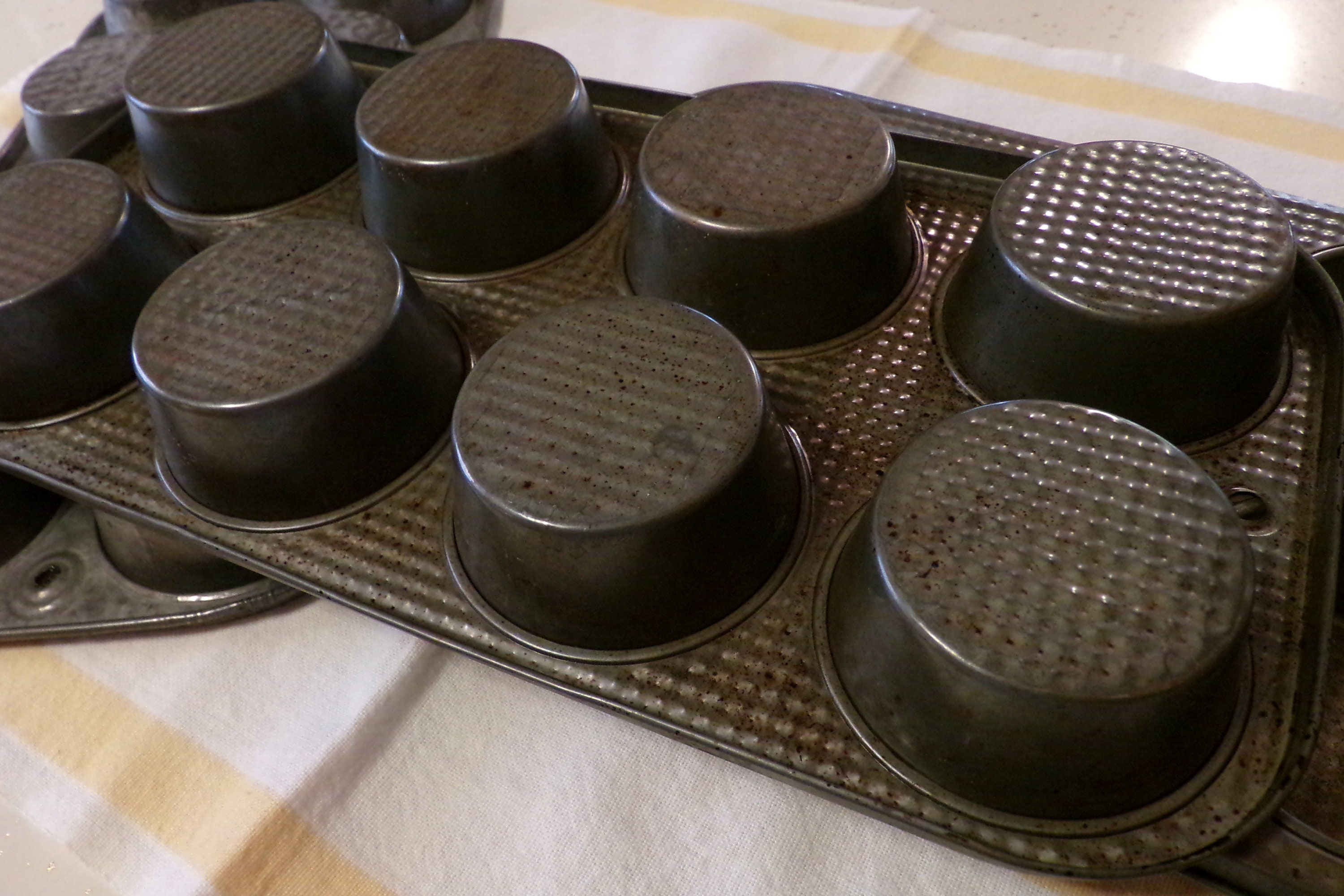 Choice of 3 Muffin Tins Cupcake Tins 8 Count Size Bakeware Etsy