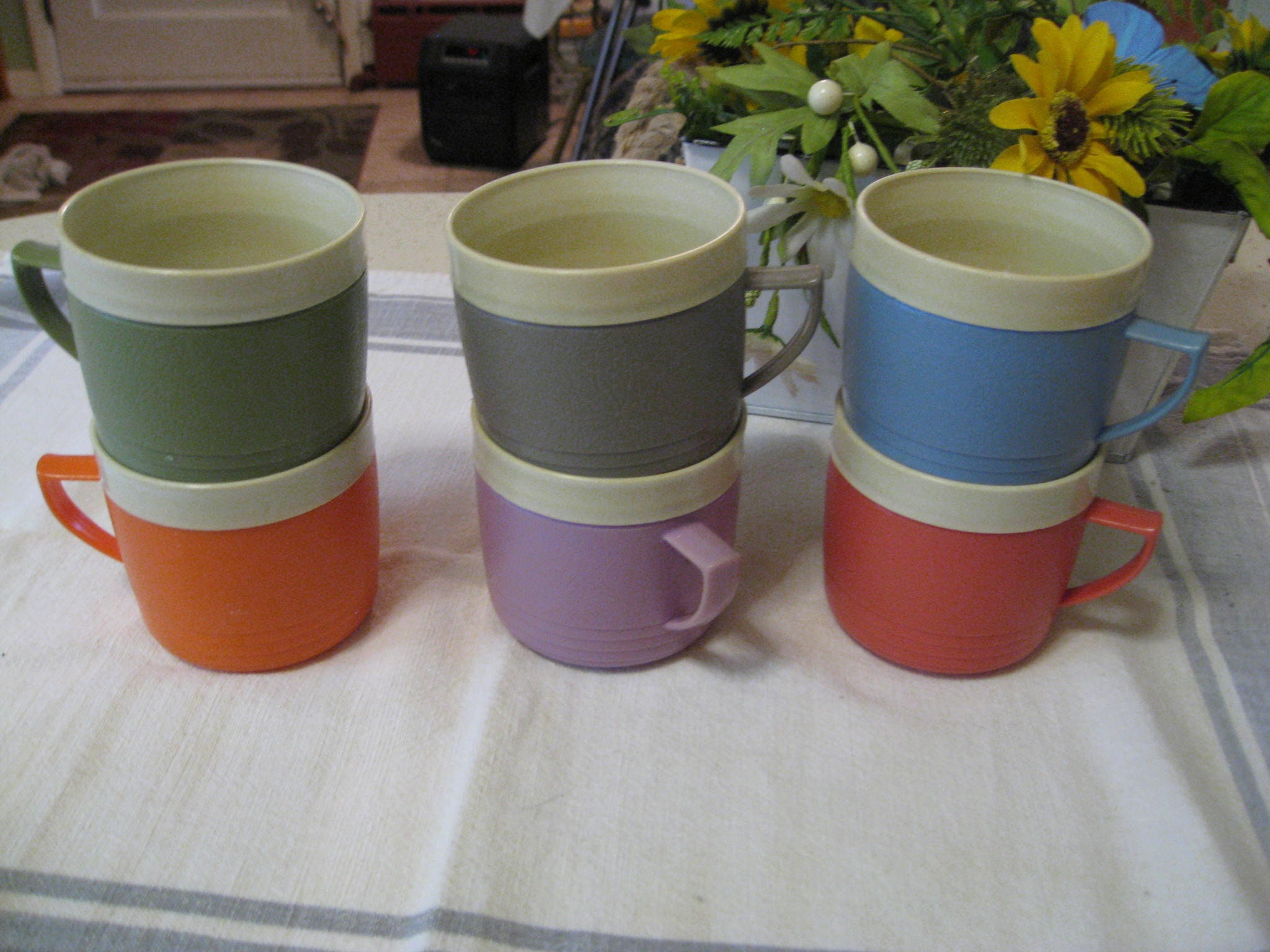 Vintage Thermoserv Rainbow Insulated Coffee Mug Cup w Handle 4 Multicolor  12oz