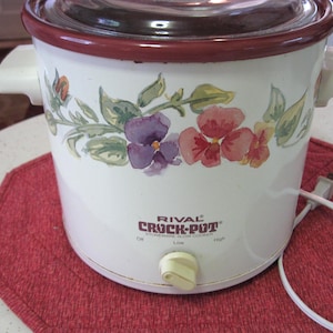 Vintage Rival Slow Cooker, Pansies, Unique, 80's, 3 1/2 Qt Crock Pot, Nice Condition, Model 3100, Retro Kitchen