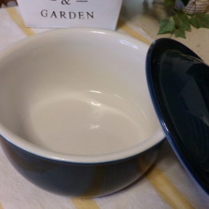 1 1/2 Qt Corelle Corning Stoneware Casserole & Lid, Navy Blue and White, Microwaveable, Oven, Excellent