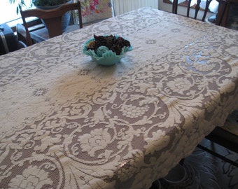 Banquet Size Older Quaker Lace Tablecloth, Beige/Ecru, Floral Lace, Netted Lace, Formal Dining, Picot Edge, Wedding, Art Nouveau