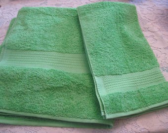 Vintage Bath Towel Set, Spring Green, 2 Pc, Lime Green Bath Towels, J C Penney Brand, Thick 100% Cotton, 1990s towel set, Like New, Unused,