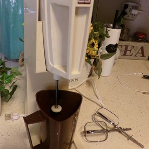 1970s Waring Electric Hand Mixer + Malt Shake Mixer Combo, Space Saver, 3 Speed, Looks and Works Great