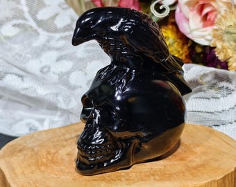 Obsidian Raven Skull Sculpture: Handcrafted Altar Decoration