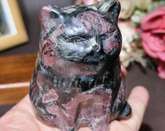 Figura de gato de granate tallada a mano: Gato de cristal curativo de chakras