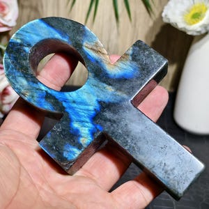 Premium Labradorit Ankh Kreuz Figur, handgefertigtes blaues Kristall ägyptisches Ankh Symbol, natürliche dekorative Kristall Ankh Carving