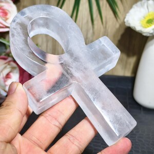 5,6 &quot;Klarquarz Ankh Kreuz, handgefertigtes natürliches Kristall ägyptisches Ankh Symbol, Meditation Kristall Ankh Figur, Heilung Kristall Carving