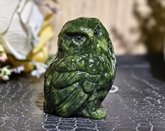 3.2インチ天然グリーン翡翠フクロウ彫刻、クォーツクリスタルフクロウ