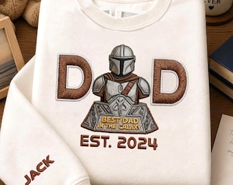 Embroidered Dadalorian Star Wars Dad Sweatshirt, Personalized Mandalorian Shirt,Disney Dad Shirt,Dad Gifts with Kids Names,Father's Day Gift