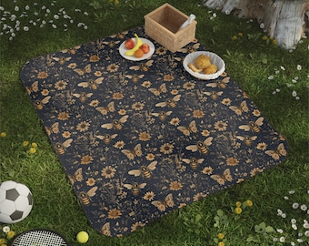 Floral Picnic Blanket: Water-Resistant Fleece, Butterfly & Bee Design