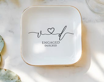 Custom Monogrammed Jewelry Dish, Wedding Ring Dish, Engagement Trinket Dish, Newlywed Gift, Gift for Wife, Ring Holder Dish, Gift for Couple