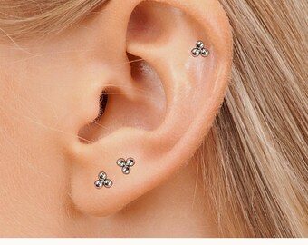 Titanium Threadless Flat Back Stud • Dainty Tri Dots Push Pin Labret Tragus Helix Cartilage Flat Stud • Piercing G23 Implant Grade Titanium