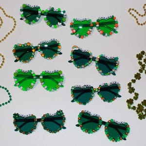 Green "Lucky You" Saint Patrick's Day Heart Bedazzled Sunglasses Bild 6