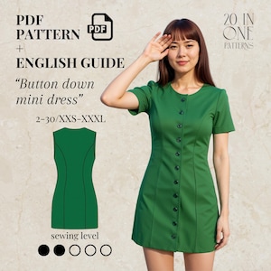 Op de afbeelding: Een groene mini-jurk met knopen, korte mouwen en een ronde halslijn. De jurk wordt door een vrouw gedragen en gaat vergezeld van een PDF-patroon en een Engelse handleiding. Het patroon omvat maten 2-30/XXS-XXXL. De tekst "20 in one patterns" is ook zichtbaar.