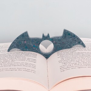 Resin- Thumb Page Holder-