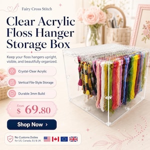Könnte beinhalten: Eine transparente Aufbewahrungsbox aus Acryl für Stickgarn, gefüllt mit farbenfrohem Stickgarn. Die Box hat ein vertikales Dateistil-Design und besteht aus strapazierfähigem 3 mm Acryl. Auf der Box steht "Clear Acrylic Floss Hanger Storage Box."