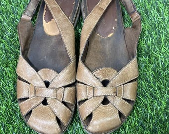 BareTraps Dayla Sandalen Frauen 10 M Braun Slingback Komfort Leder