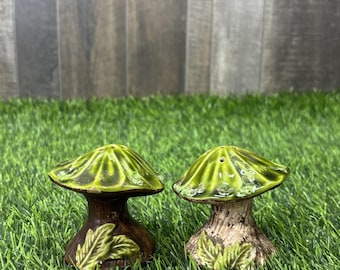 Salero y pimentero vintage con forma de seta, de cerámica, estilo MCM, para decoración de cocina.