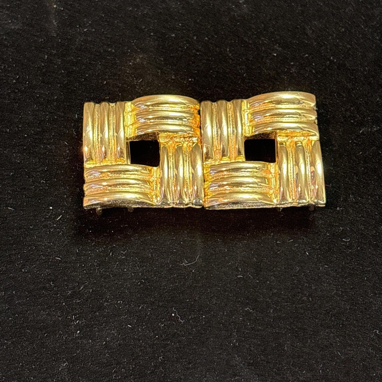 Vintage Dottie Smith Gold Tone Belt Buckle Statement 