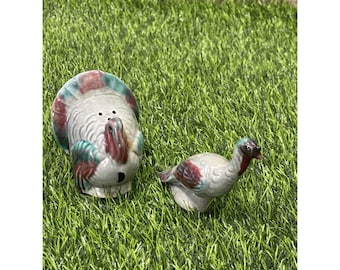 Vintage Turkey Salt & Pepper Shakers Ceramic Thanksgiving No Stoppers