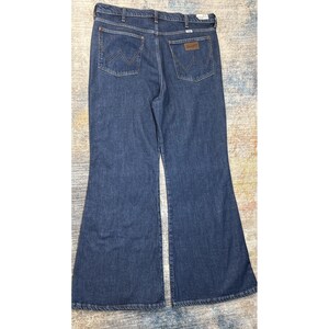 Vaqueros Wrangler Wanderer 622 de tiro alto y campana para mujer, 35 x 32, nuevo imagen 11