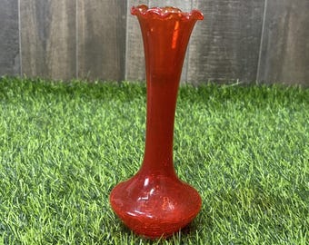 Jarrón pequeño vintage de cristal craquelado rojo fuego anaranjado con borde ondulado de 8,25 pulgadas.