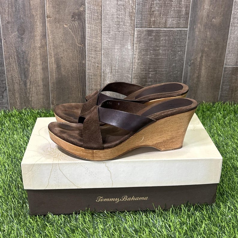 Tommy Bahama Wooden Say No Caffeine Italy Brown Leather Slide Sandals Women's 9M image 4