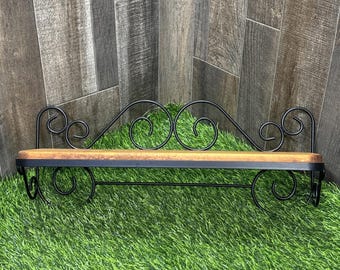 Estante de pared vintage de hierro forjado y madera de 45 cm (18") con diseño de volutas, estilo rústico campestre.