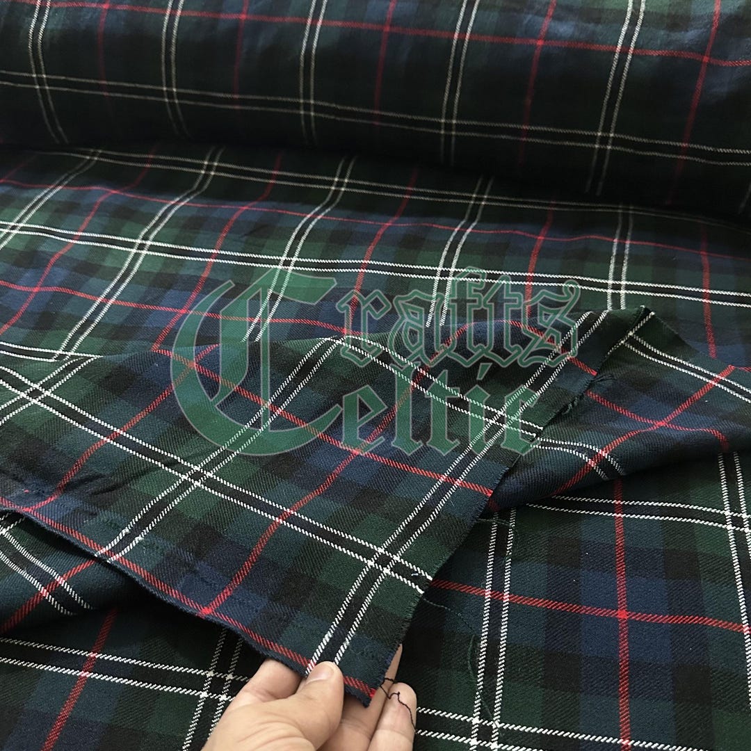 Rose Hunting Modern Tartan Crest Leather Tote Bag