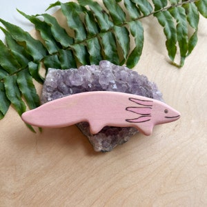 figurine axolotl, jouets en bois, animaux waldorf image 1