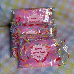 Mystery sticker pack / Guaranteed 4 stickers
