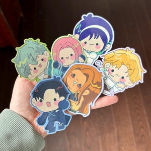 Adesivo Alien Stage in vinile lucido impermeabile da 3 pollici, carino Chibi Luka Till Ivan Hyuna Mizi Sua, borraccia per laptop