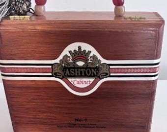 Monedero vintage de madera con asa de cuentas ASHTON CABINET n.º 7, hecho a mano