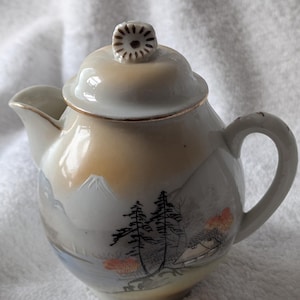 Vintage Japanese Kutani Delicate Porcelain Hand painted Teapot, circ 1940s