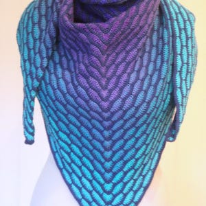Crochet pattern triangular scarf &quot;Atlantis&quot;, crochet triangular scarf, crochet scarf