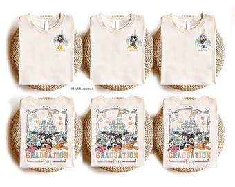 Camisetas personalizadas de 2 caras de Mickey y sus amigos para el viaje de graduación de Disney, camiseta de graduación de Disney 2025, camiseta de graduación de la borla al castillo