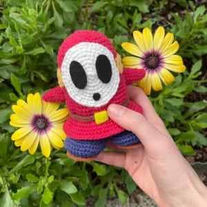 Shy Guy Amigurumi | Finshed product
