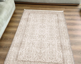 Vintage beige chenillematta, orientalisk medaljong, tvättbar matta