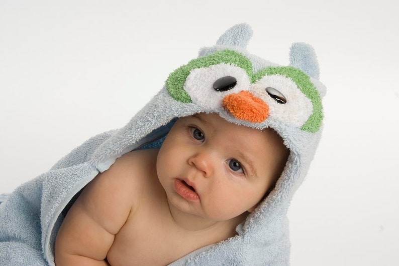 Babyhug Terry Woven Hooded Towel & Wrappers Owl Patch  L 76 x B 76 cm - Aqua Blue