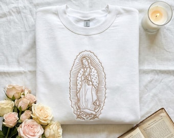Sudadera con la Virgen María bordada, sudadera minimalista con capucha de Nuestra Señora de Guadalupe, cuello redondo con fe católica, top con arte lineal religioso, mamá