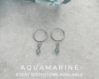 Pendientes de aro de plata de ley de 10 mm disponibles con todas las piedras de nacimiento.