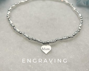 Pulsera de plata de ley con dije de corazón de mamá personalizada