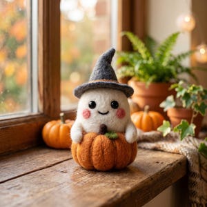 Adopt a Geist in Kürbis - Filz Halloween Zauberer Dekor - Handgemachtes Herbst Schreibtisch Haustier - Kinder Gruselige Kinderzimmer Dekoration - Miniature Geschenk