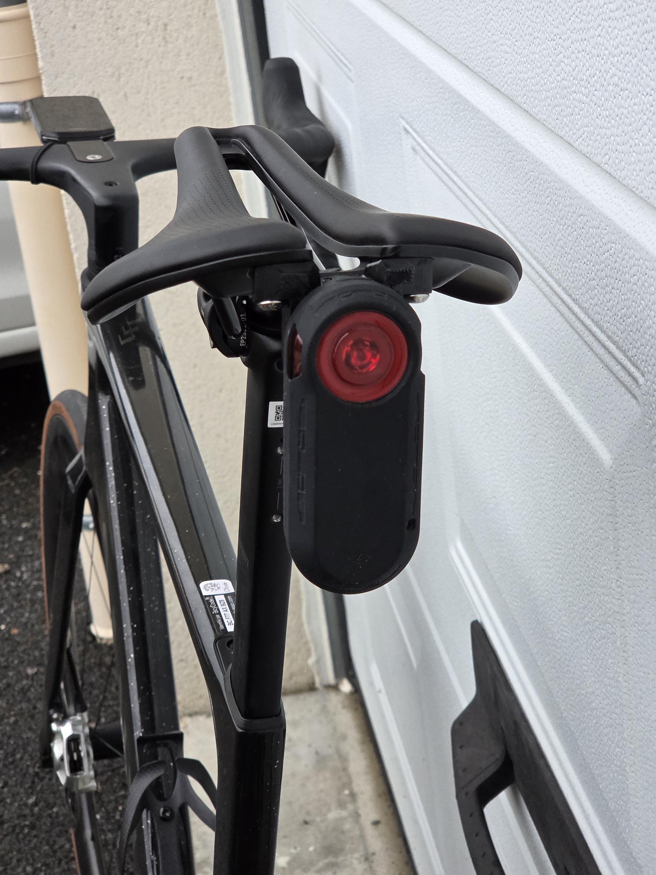 Support De Selle Pour Garmin Varia Et Selle Italia - Noir, étanche - Fabriqué En Allemagne
