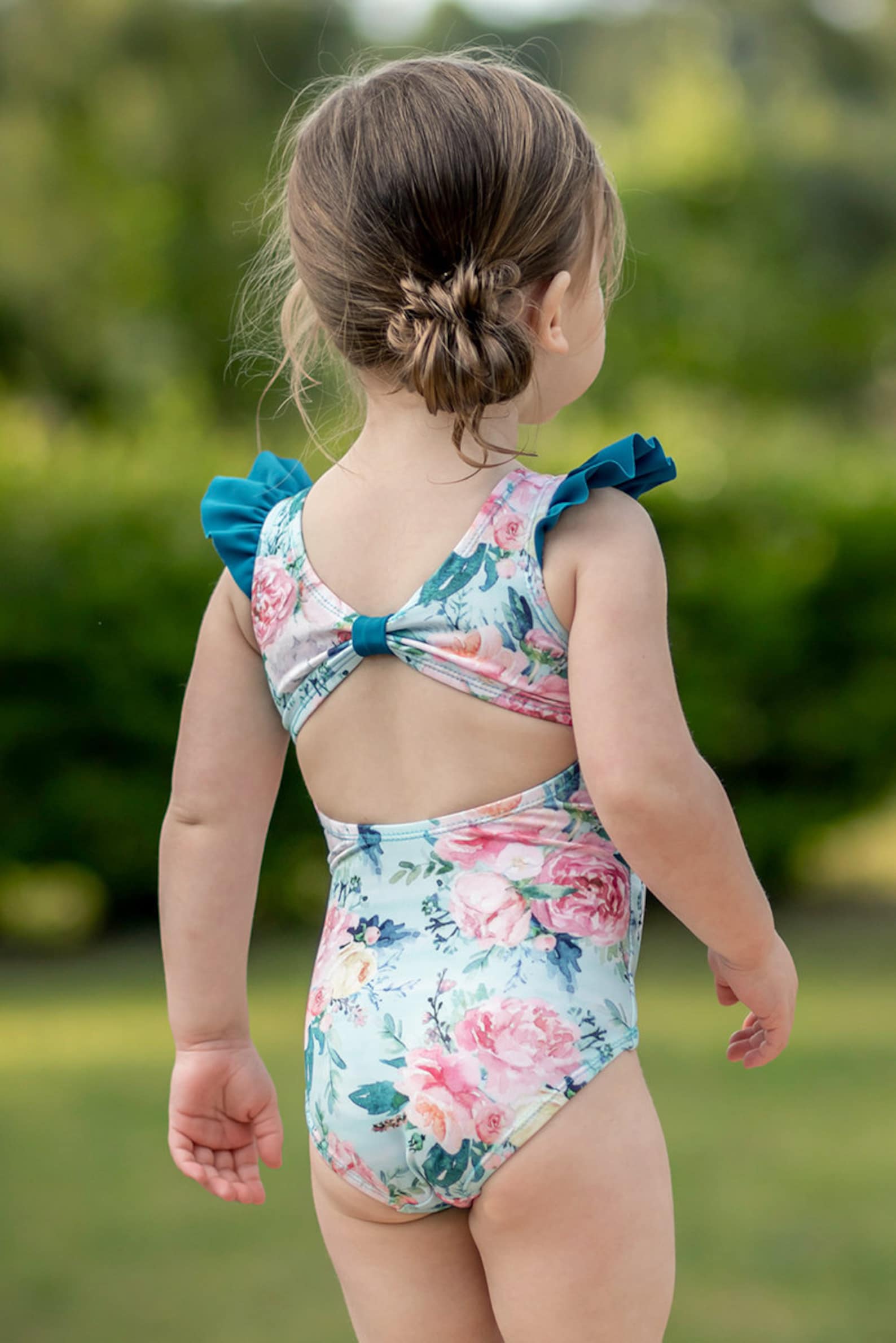 costume da bagno intero con ruches bambina