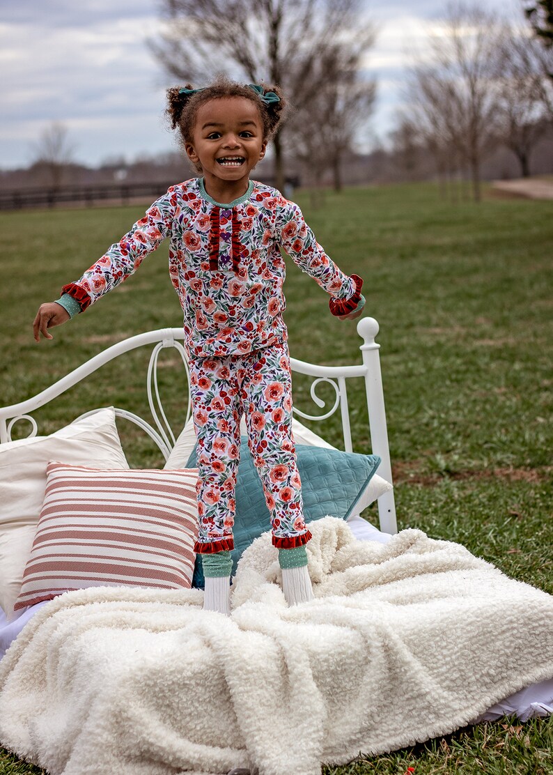 Lassen Pajama Set & Nightgown PDF Sewing pattern, including sizes 12 months 14 years, Unisex Pajama Pattern, Nightgown Pattern image 6