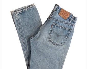 Dżinsy Levi's 501 z lat 80., rozmiar W28, długość L29,5" (28 cali w pasie = rozmiar damskich dżinsów 25/26)